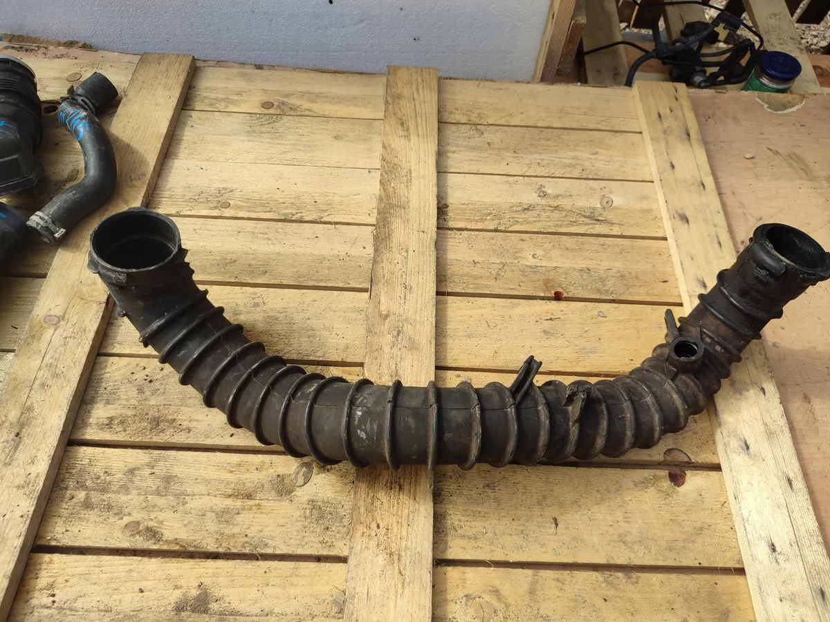 Renault Master II Intake Hose 8200453032C Used image 4