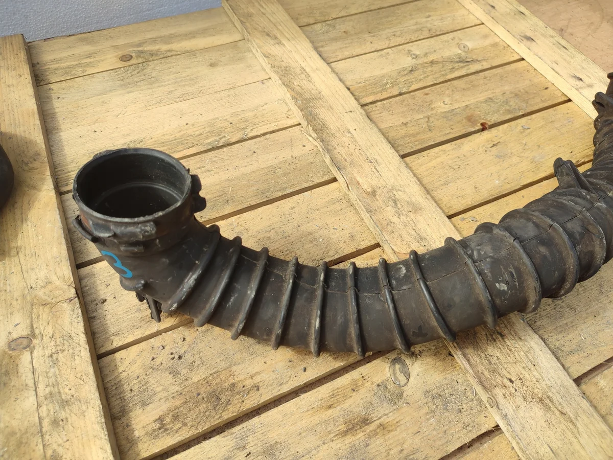 Renault Master II Intake Hose 8200453032C Used image 5