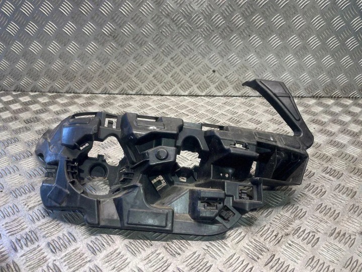 Etulampun suojus BMW X3 (F25) 8048114 2.99L diesel 190kW 2012