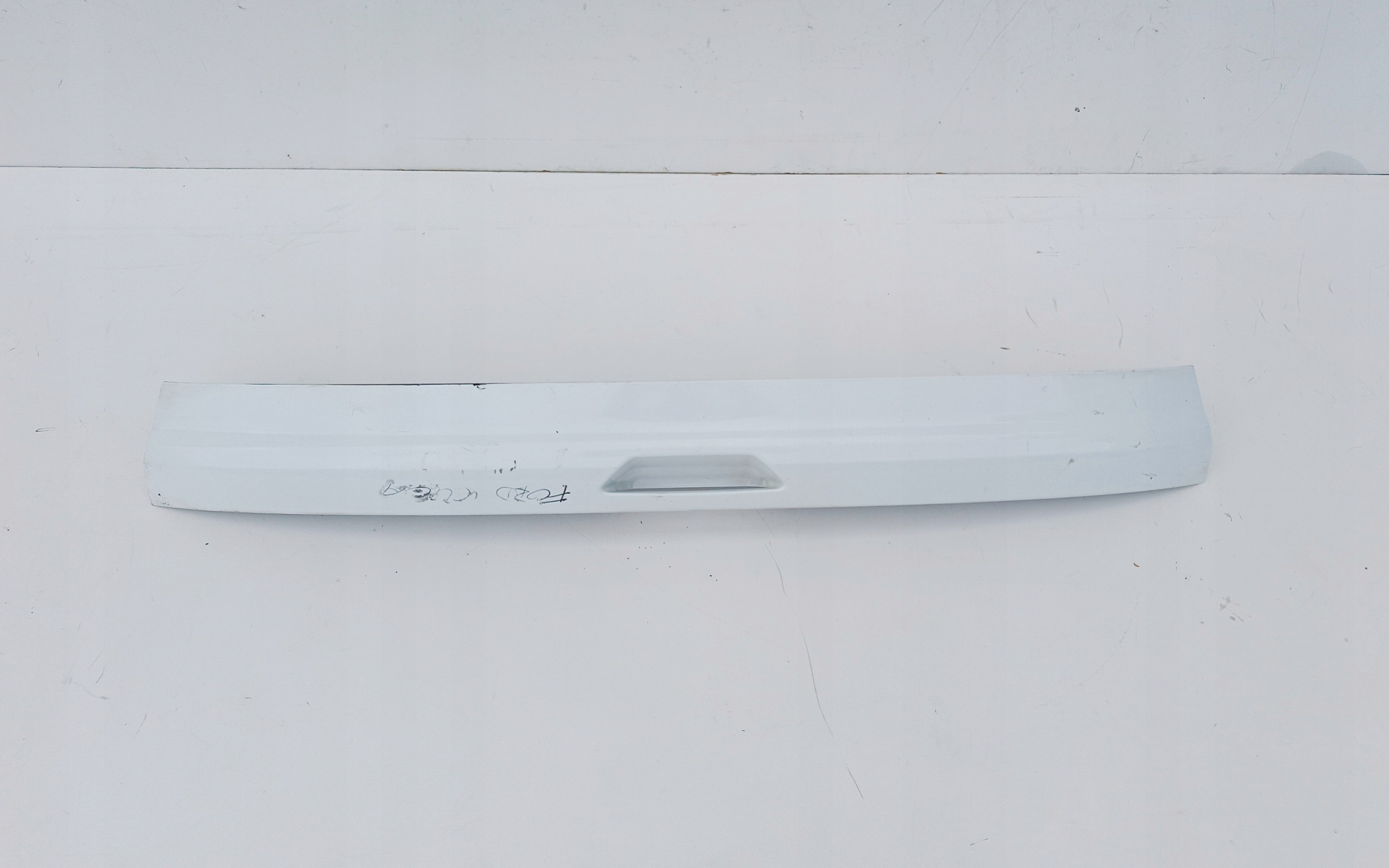 Bandeau hayon Ford Kuga MK2 CJ54S423A40A