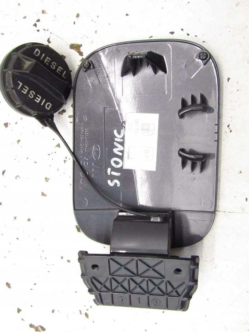 Polttoainetankin luukku Kia Stonic 69510H8400