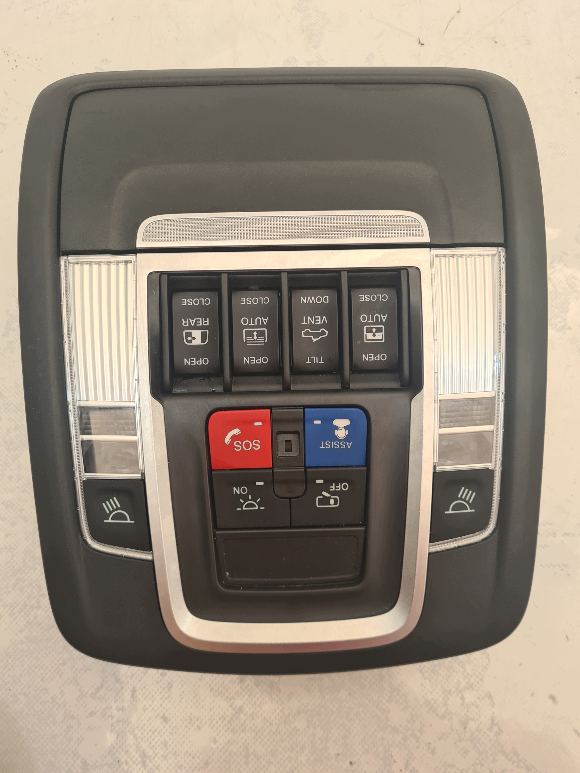 Dodge RAM V Lampe Habitacle 6EJ991X7AF image 2