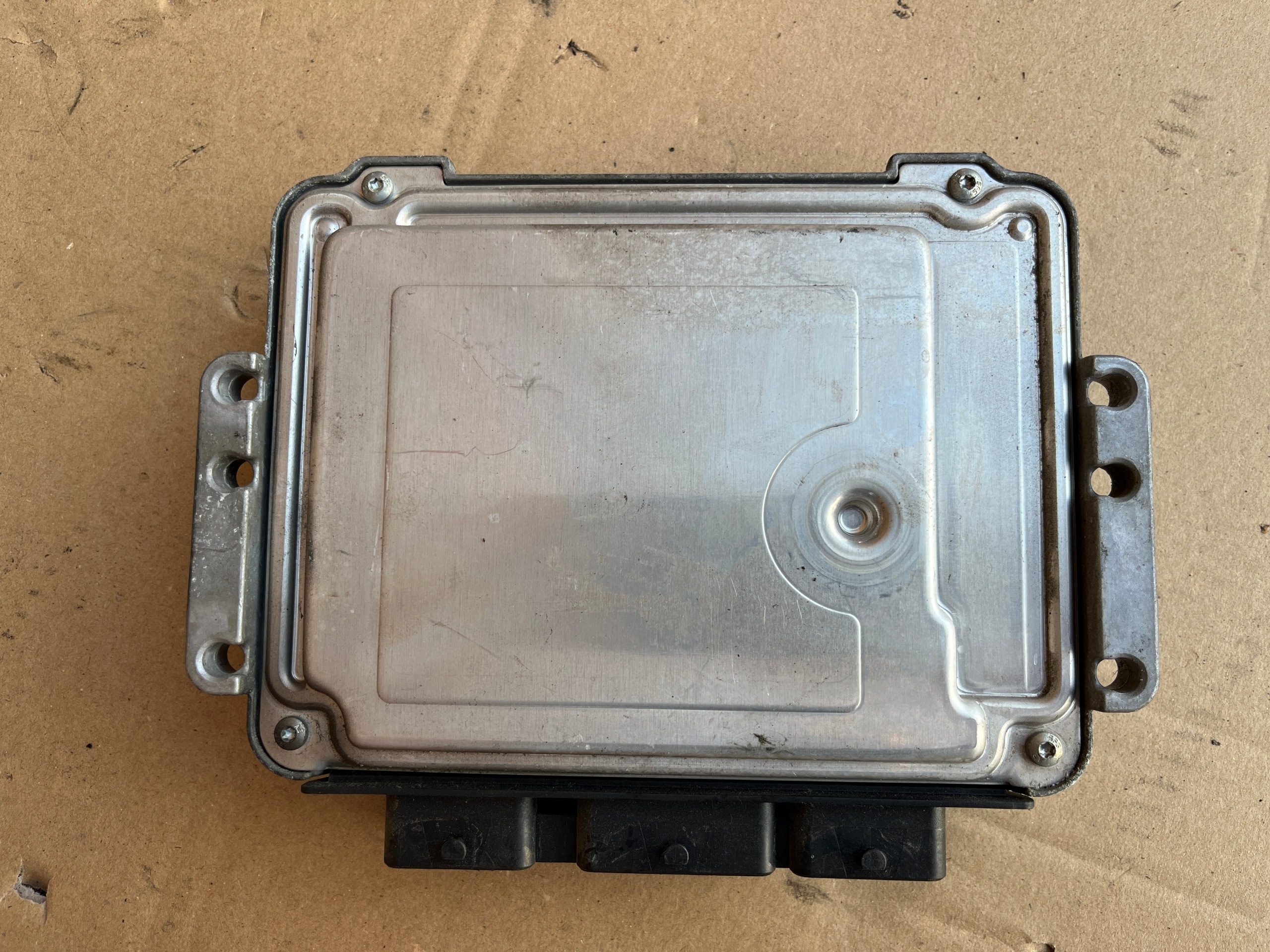 Motorstyrningsdator Renault Megane II 02-05 1.9 DCI 8200391966 image 3