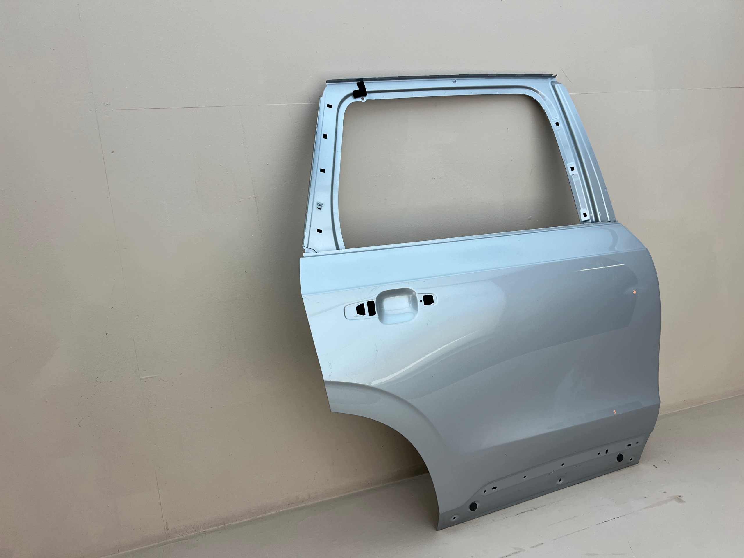 VOLVO XC90 2 II 2014- Puerta trasera derecha lado derecho image 4