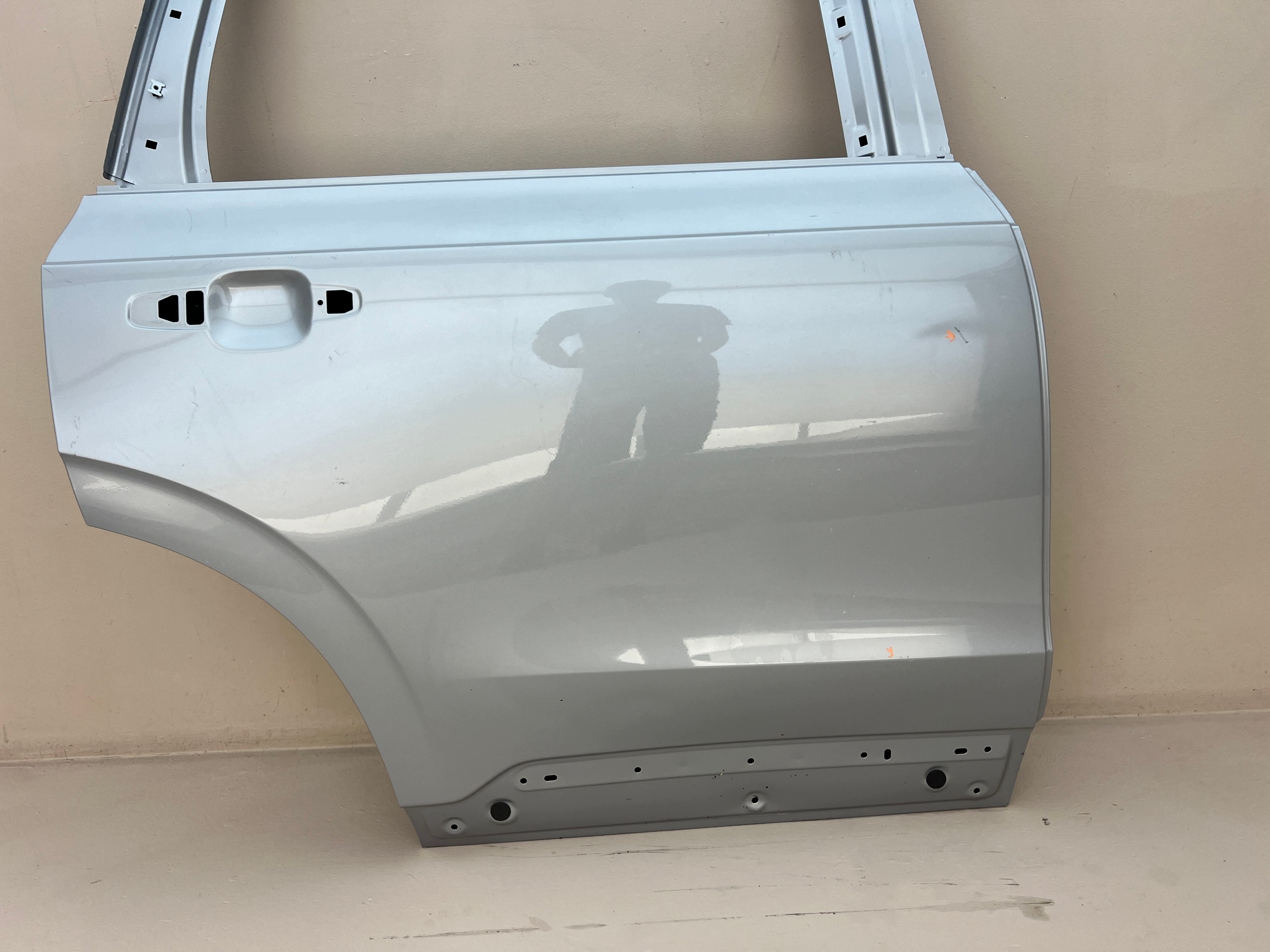VOLVO XC90 2 II 2014- Puerta trasera derecha lado derecho image 6