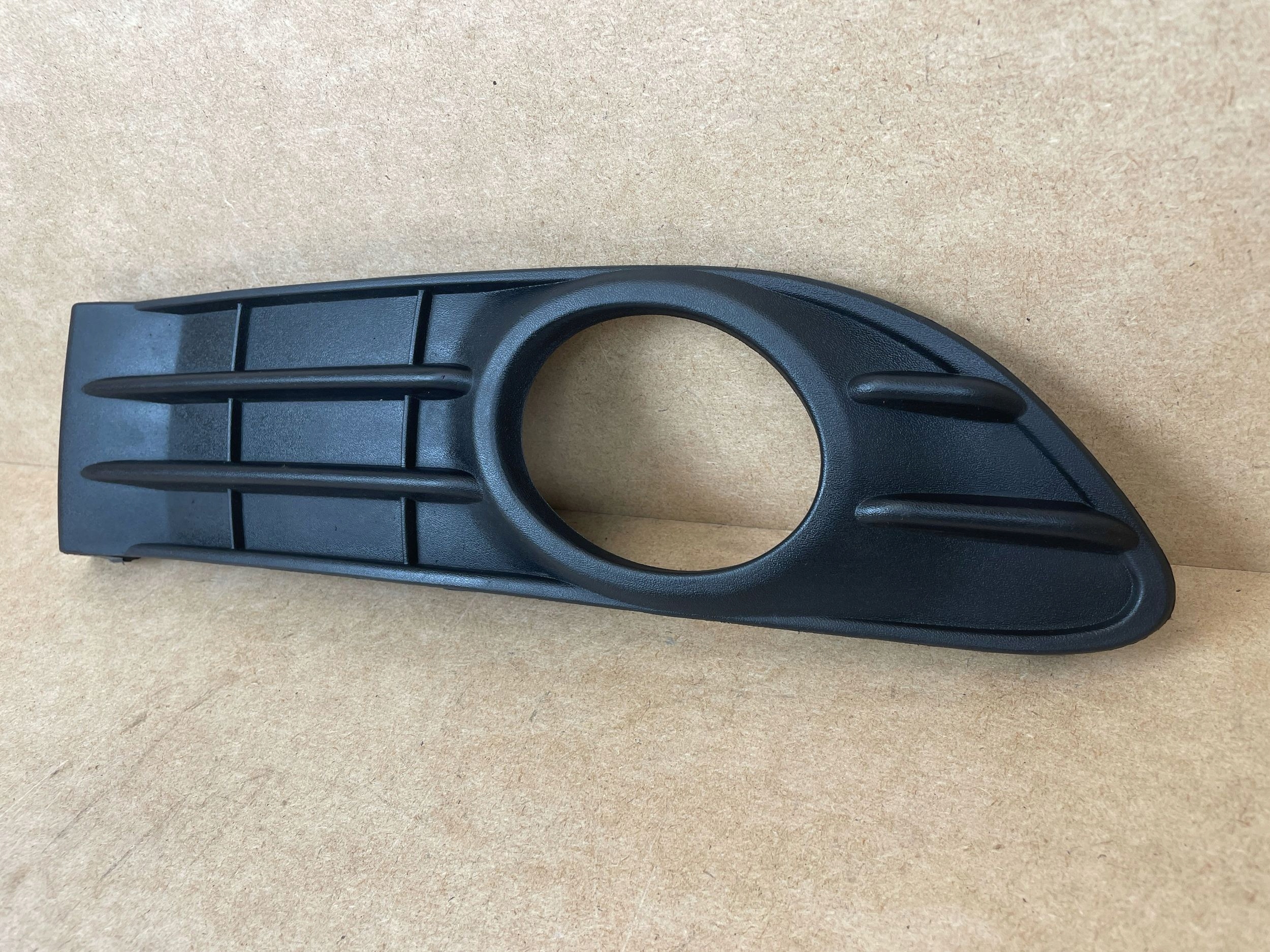 Grade di para-choque dianteiro esquerdo Volvo S40 II Lift 2007-2012 30744919 image 3