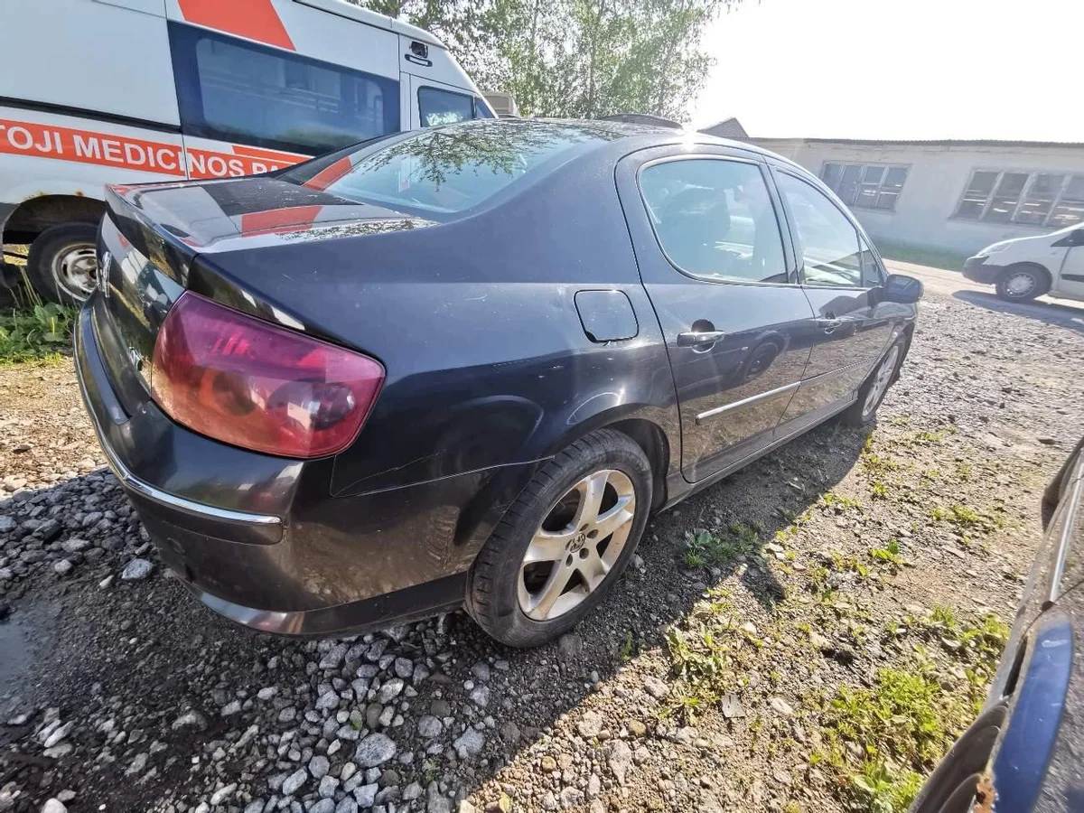 Peugeot 407 Ansaugkrümmerabdeckung 9651392380 image 7