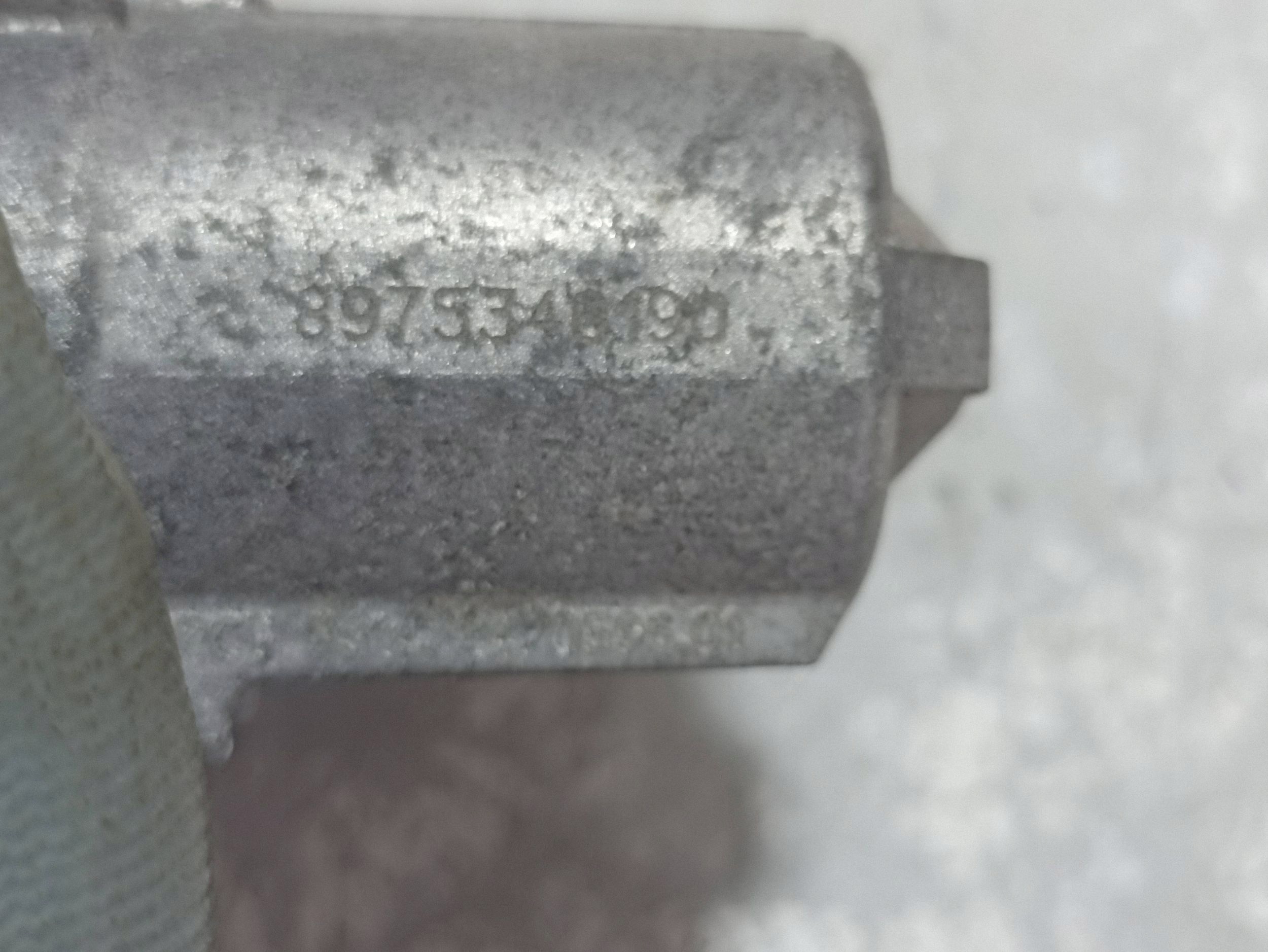 Isuzu D-Max III Stellmotor Abgasklappe 8975340190 image 3