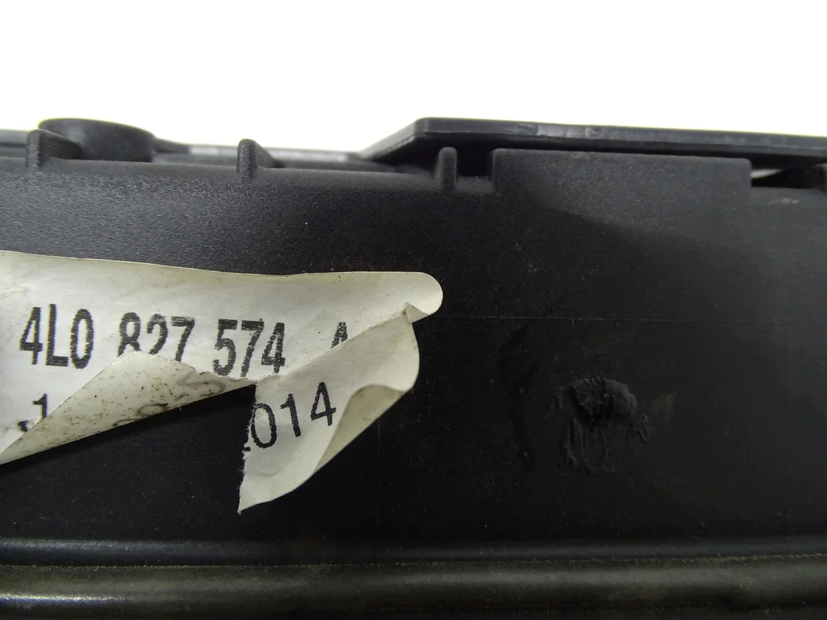 Audi Q7 4L Heckklappenleiste Blende 4L0827574A image 5