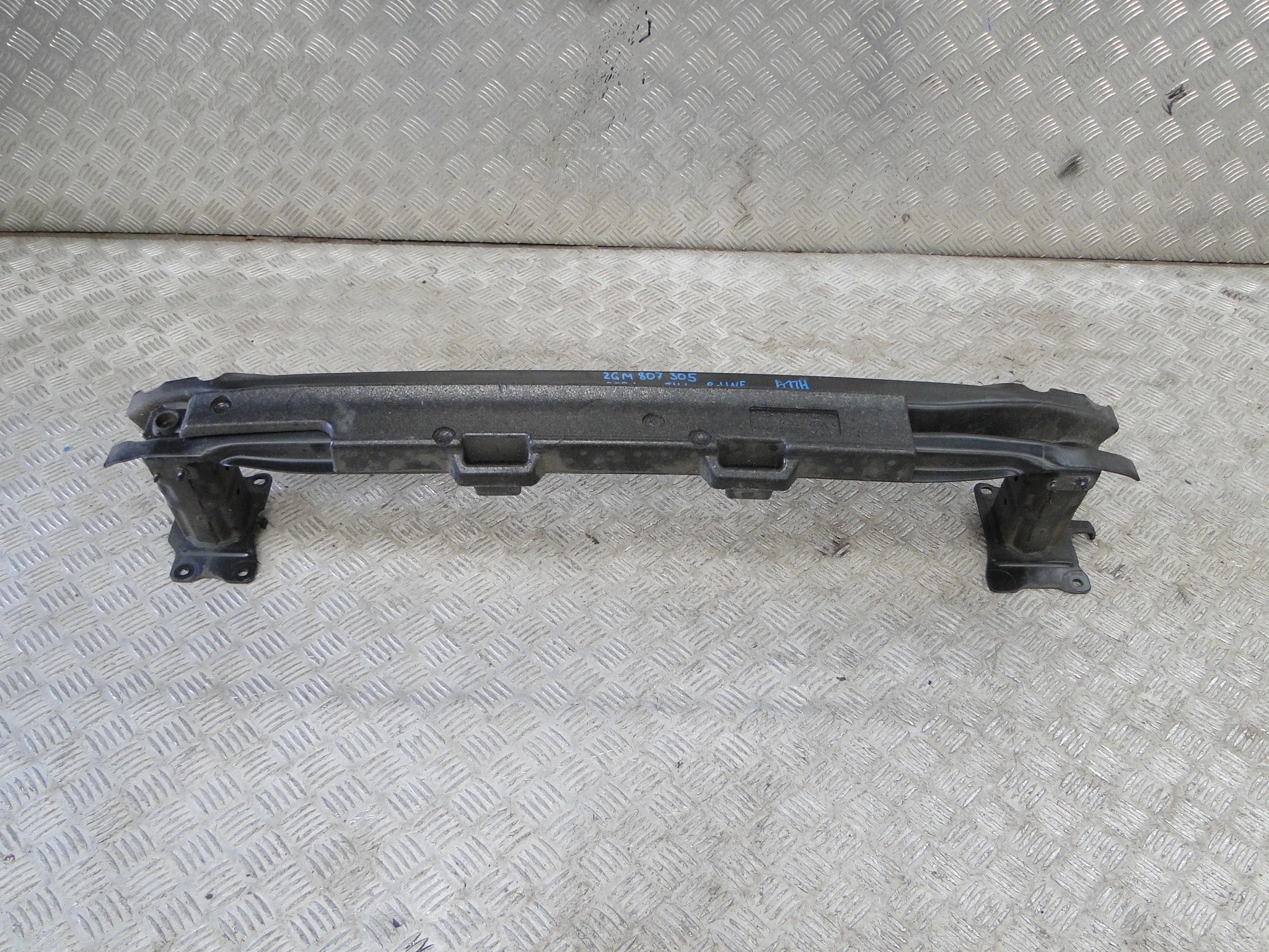 Takapuskurin palkki VW T-Cross 2GM 2021 2GM807305 image 3