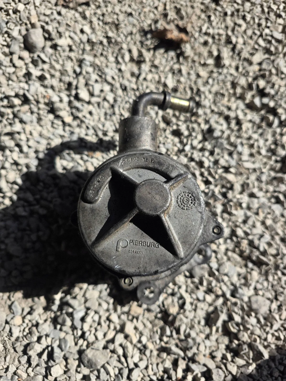 Volvo S40 V40 Vakuum pump 72117215E