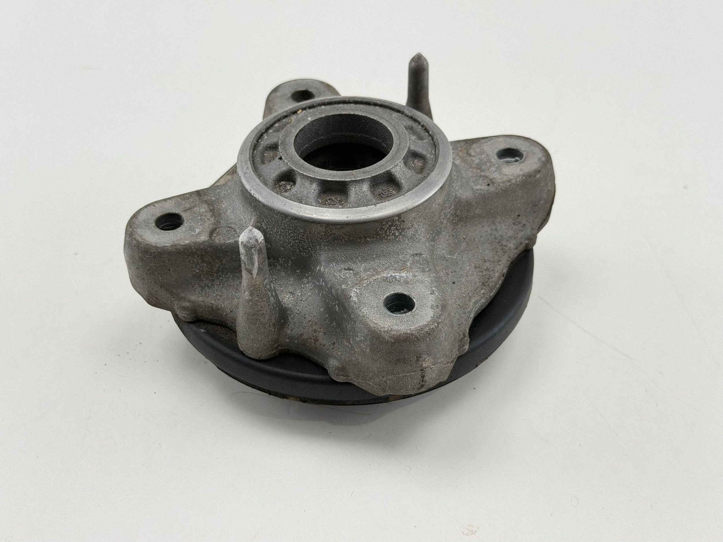 BMW 3 G20 G21 etutukivarsi 6892572