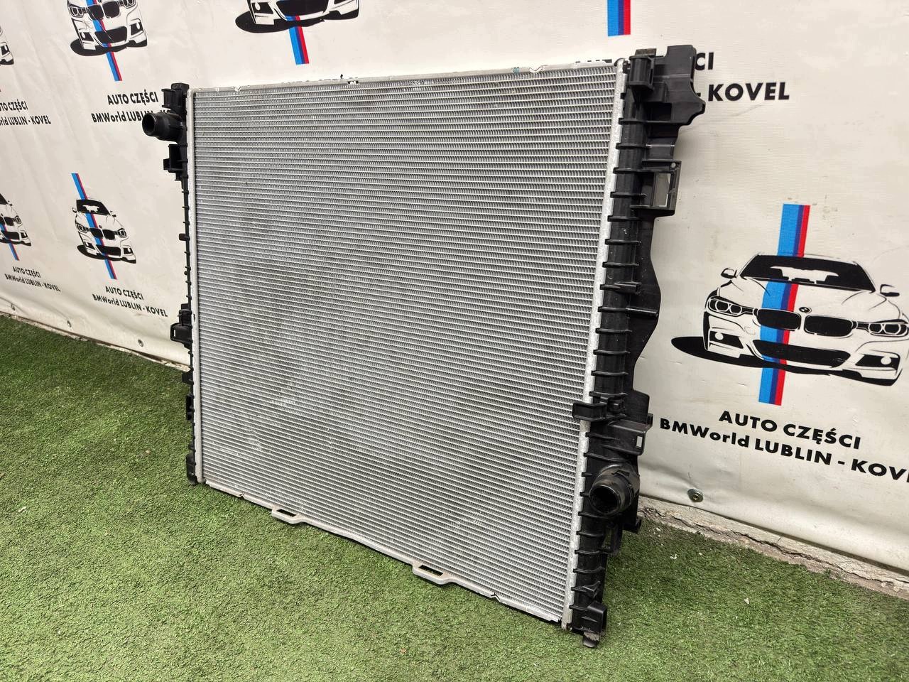 Radiatori acqua BMW 5 G60 G61 G70 5A187E4 originale