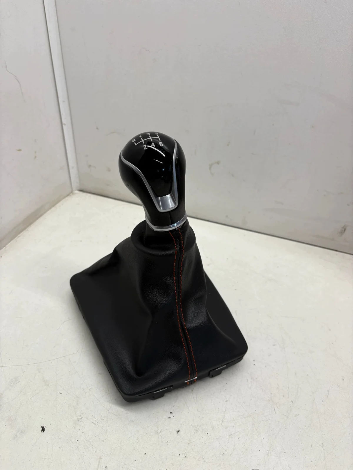 Seat Leon IV FR vaihdekepin suoja