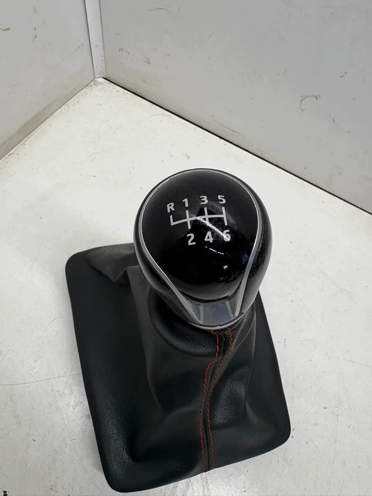 Seat Leon IV FR vaihdekepin suoja