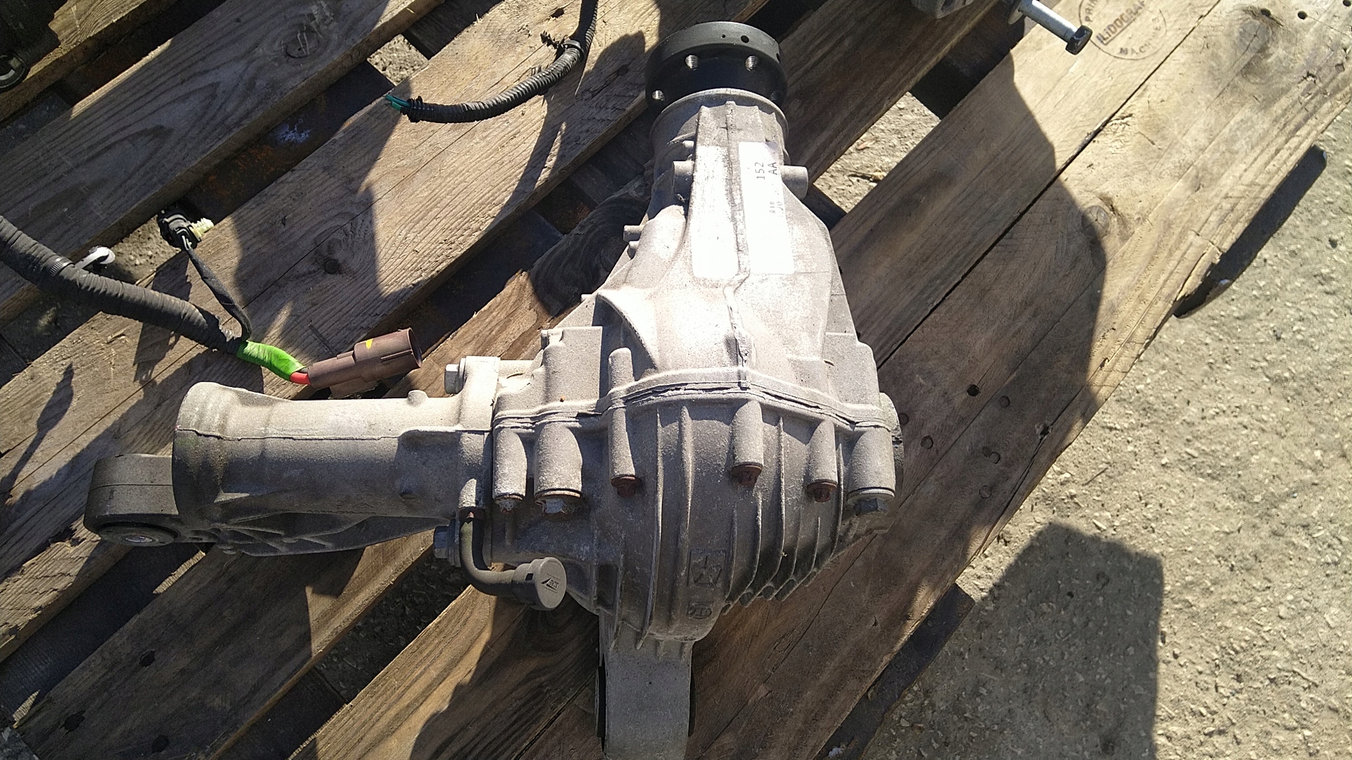 Jeep Grand Cherokee WK2 6.4 Front Axle P53011152AA