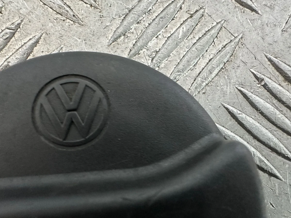 VW Golf III Ausgleichsbehälter Deckel 357121321C image 4