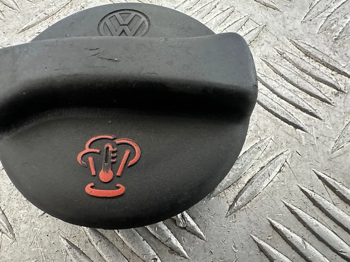 VW Golf III Ausgleichsbehälter Deckel 357121321C image 6