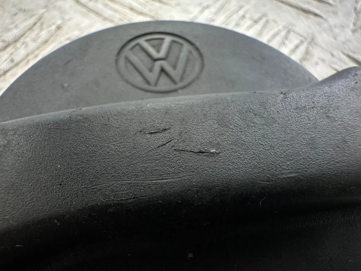 VW Golf III Ausgleichsbehälter Deckel 357121321C image 8