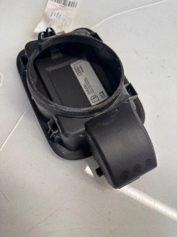 Bouchon réservoir Audi A5 Sportback 8T8809906D