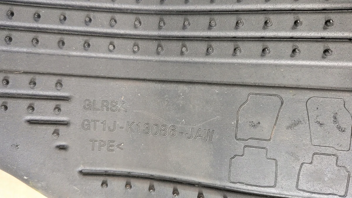 2x Gummimatten Ford Connect MK2 14- gebraucht image 5