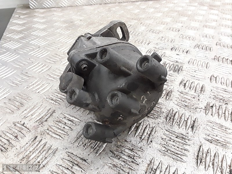 Nissan Primera 1994 Jaksojakaja 2000 bensiini