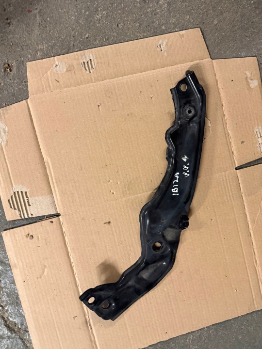 Supporto faro paraurti anteriore destro Seat Ibiza V 6F0806930A 2017