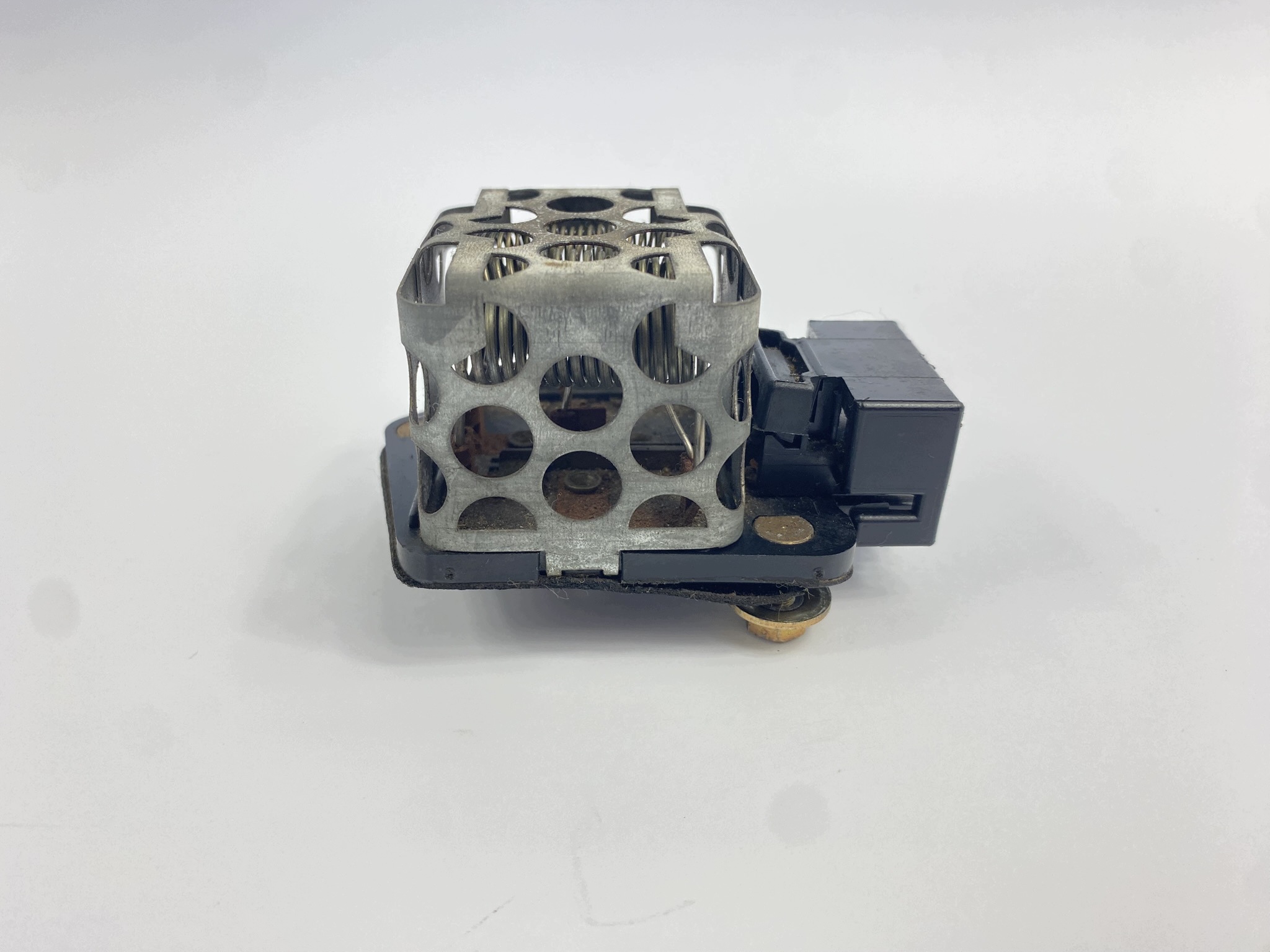 Vastus puhaltimelle Mercedes 124 W201 image 3
