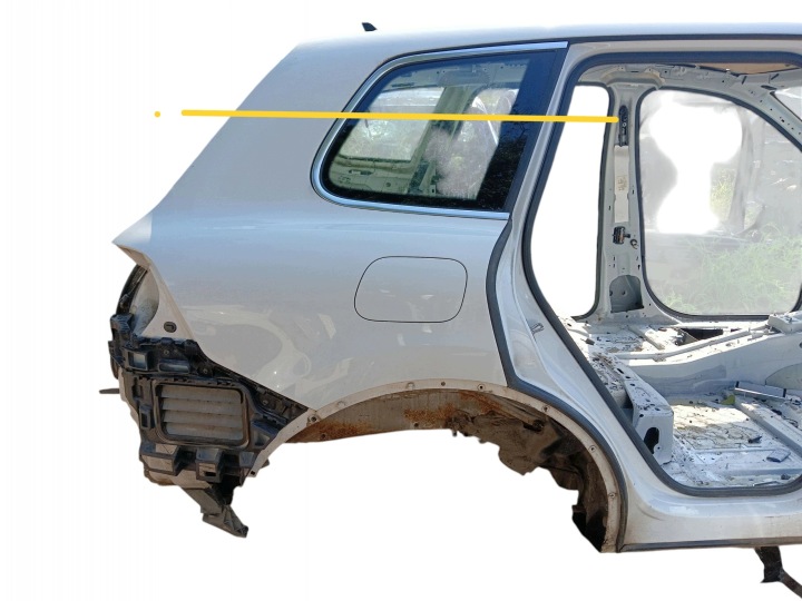 Lokasuoja oikea takana VW Touareg II 7P (2010-2014) maalikoodi LC9A