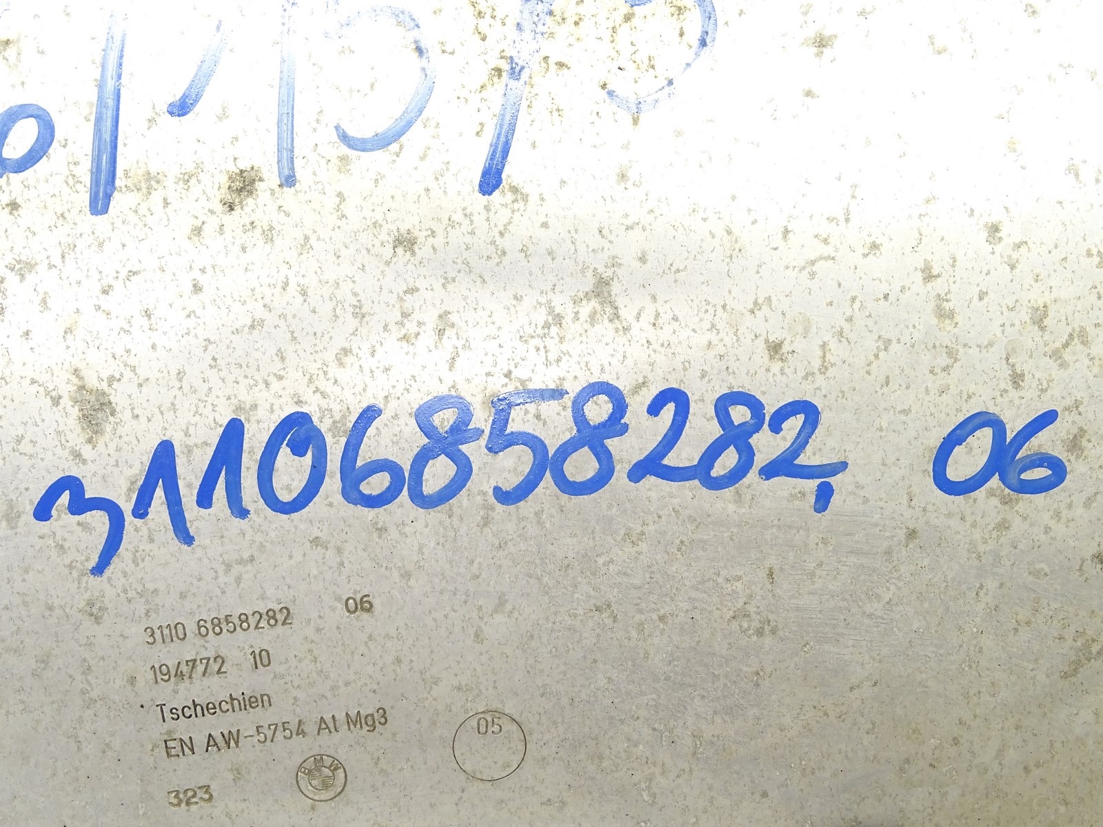 BMW i3 Engine Undertray 6858282 image 5