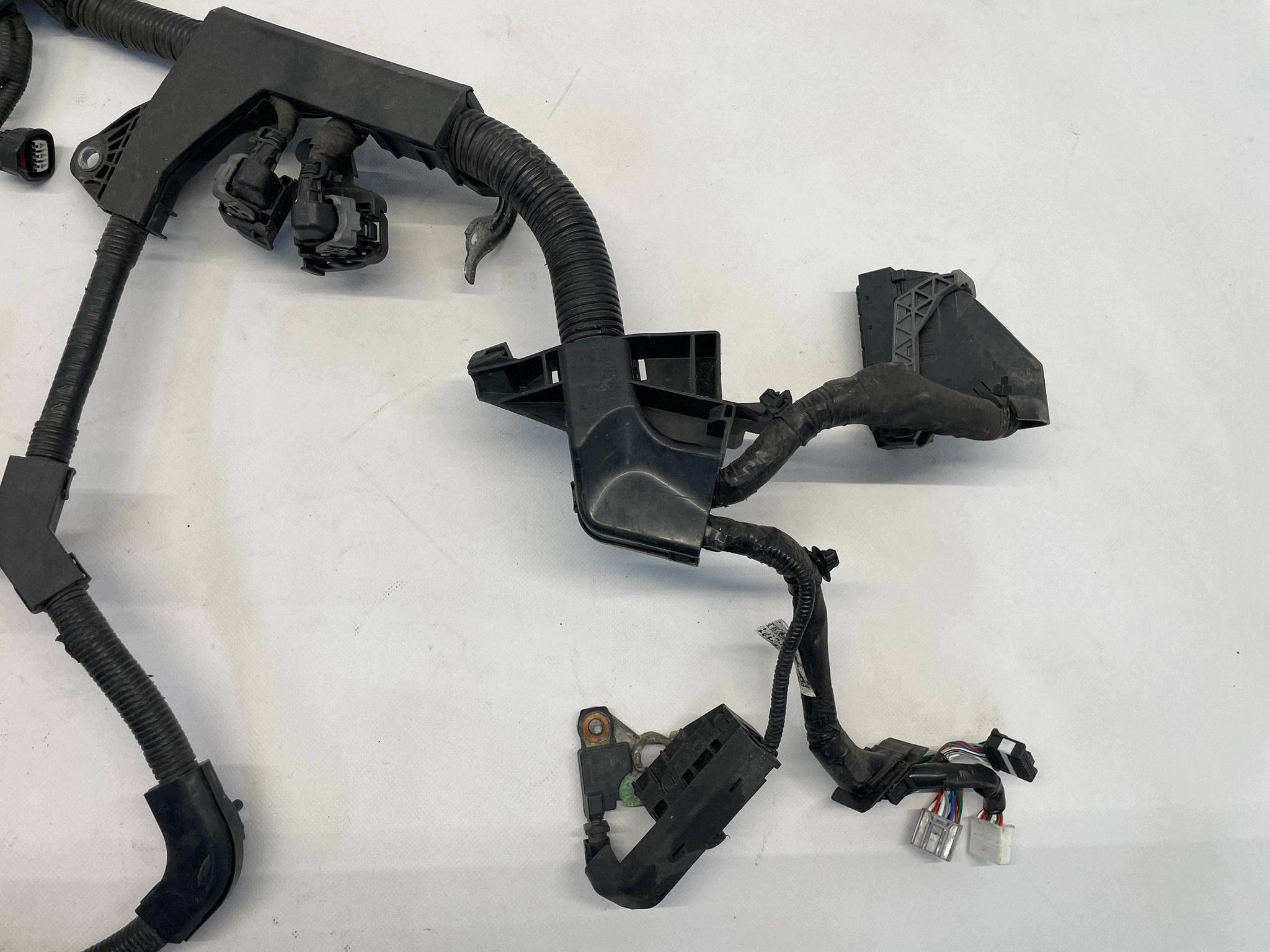 PRIUS IV 1.8 HYBRID MOOTTORIN JOHDOTUS OYT31635 image 10