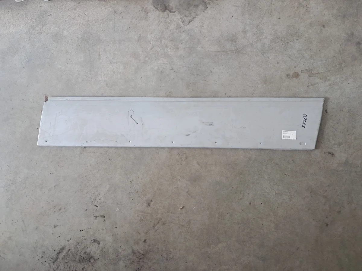 Réparateur porte avant droite Mercedes W123