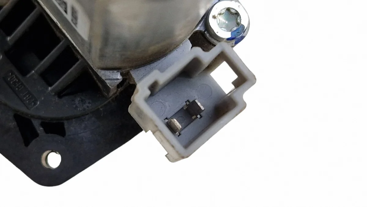 Motor do banco Ford Escape III Esquerdo Usado image 3