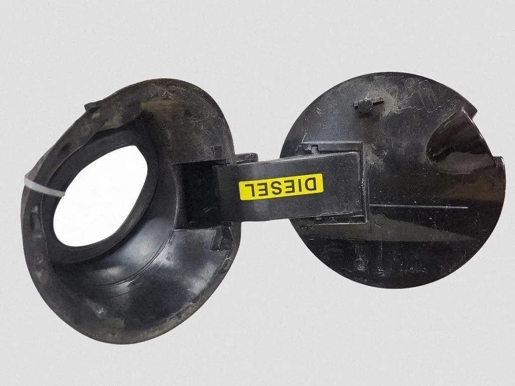 Klepje brandstoftank Peugeot 208 9673905980 image 3