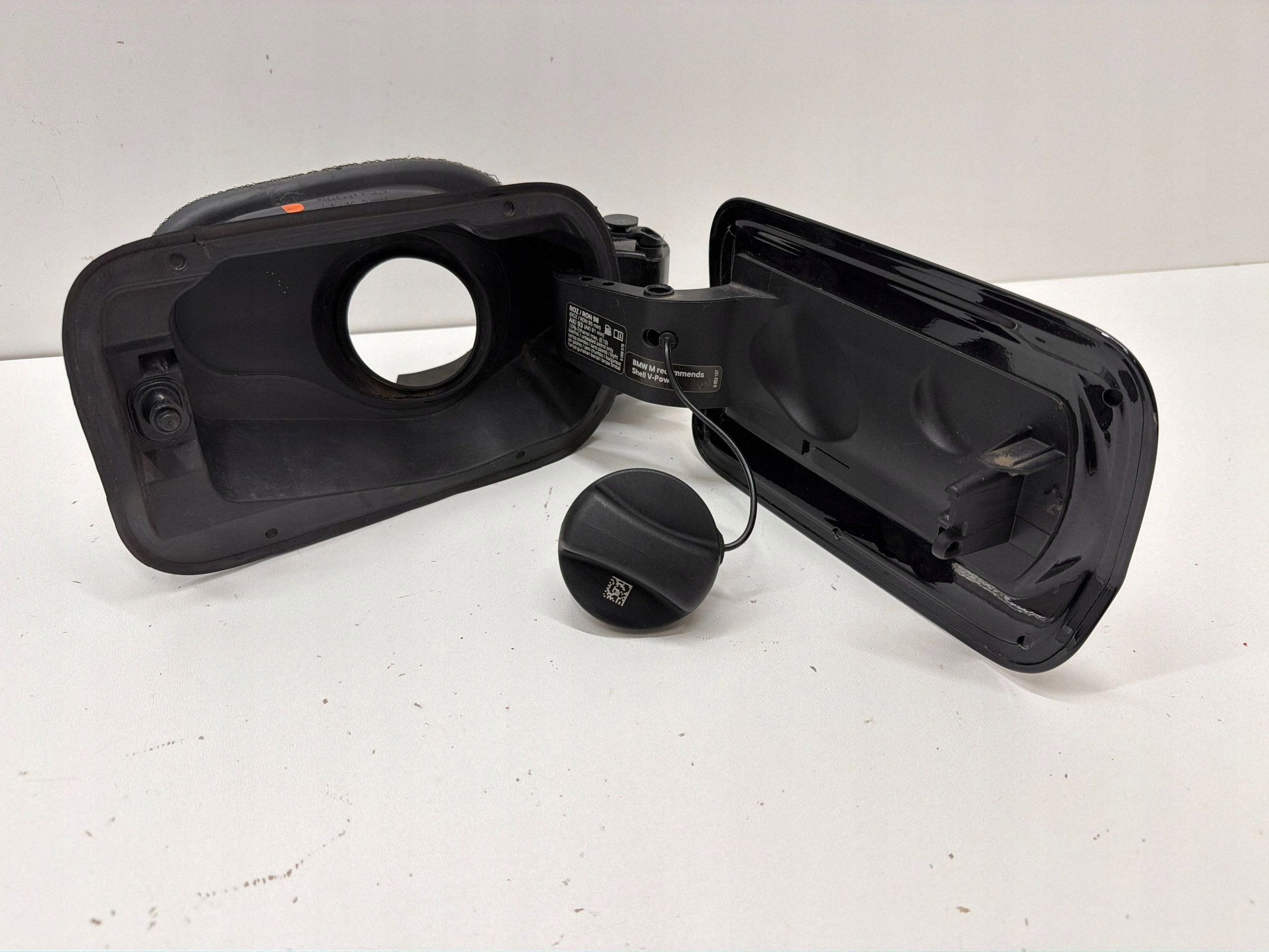 Klepje brandstoftank BMW X5 F15 F85