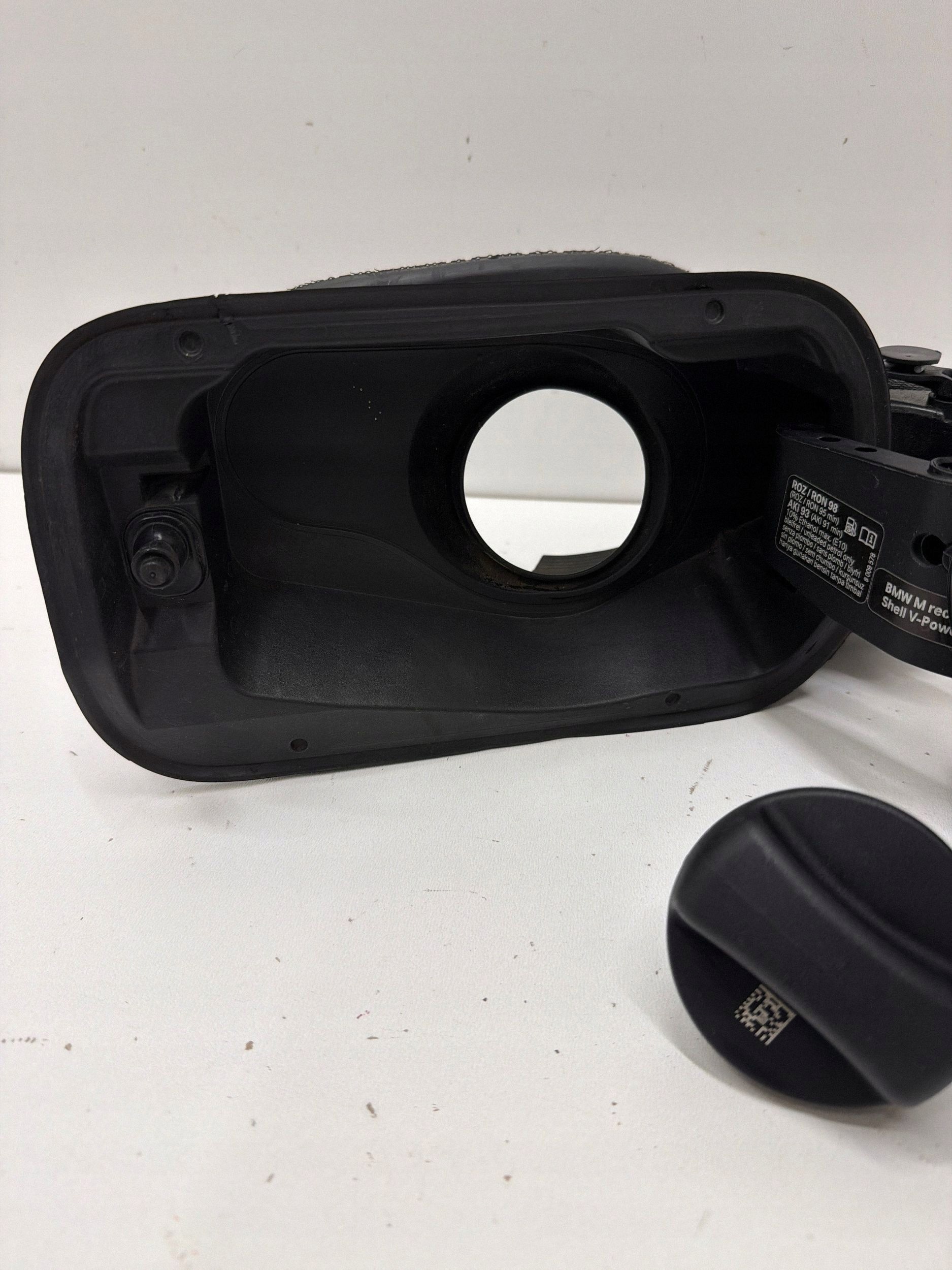 Polttoainetankin luukku BMW X5 F15 F85