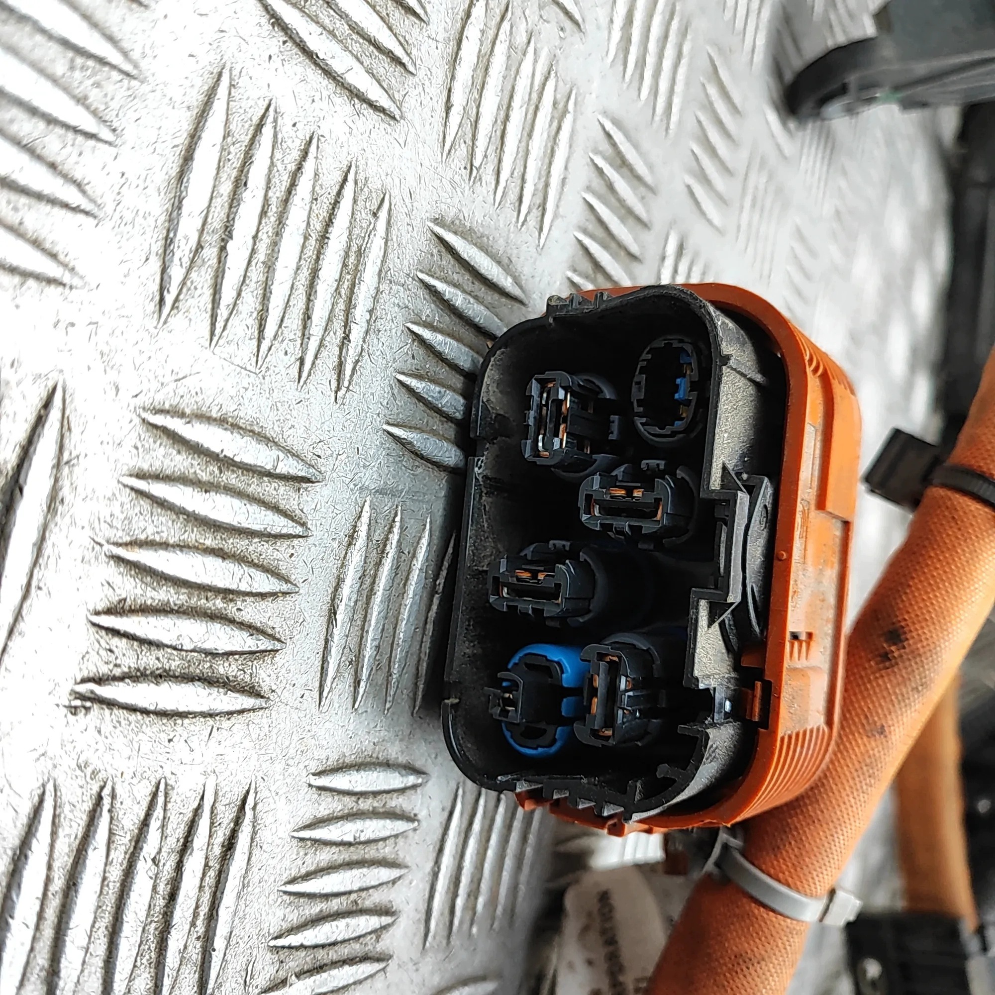 Cable Carga Renault Zoe 296956156R Usado image 5