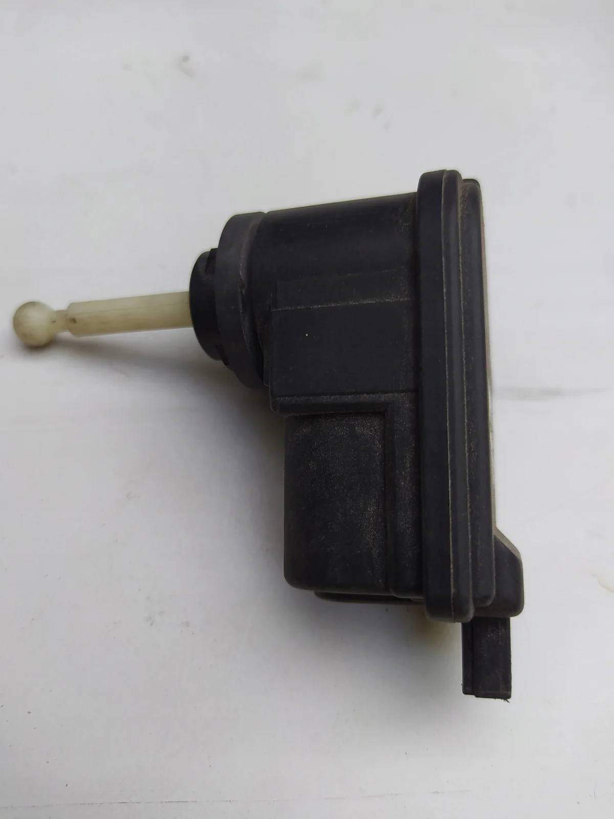 Motor regulacji lampy Ford Mondeo Mk1 Escort