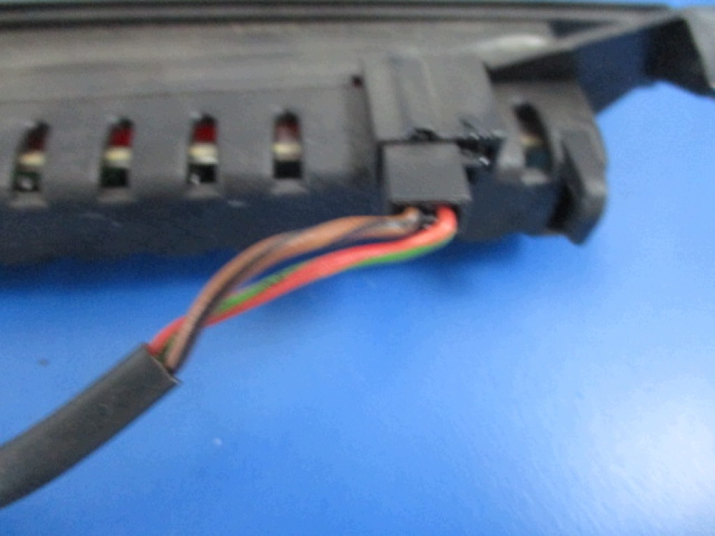 VW Golf 4 Heckleuchte 3. Bremsleuchte OEM 1J6945097C image 3