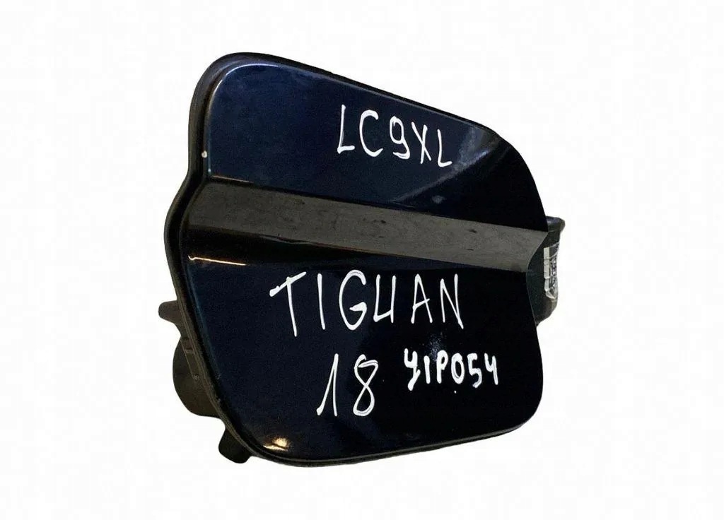 Polttoainetankin luukku VW Tiguan AD1