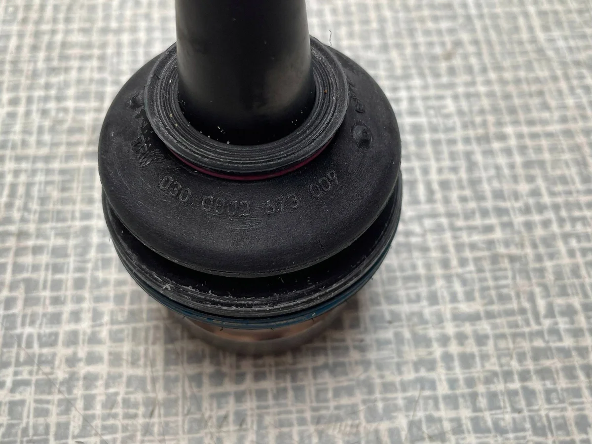 Audi A4 S4 B8 Kulled Fram 8K0689G image 4