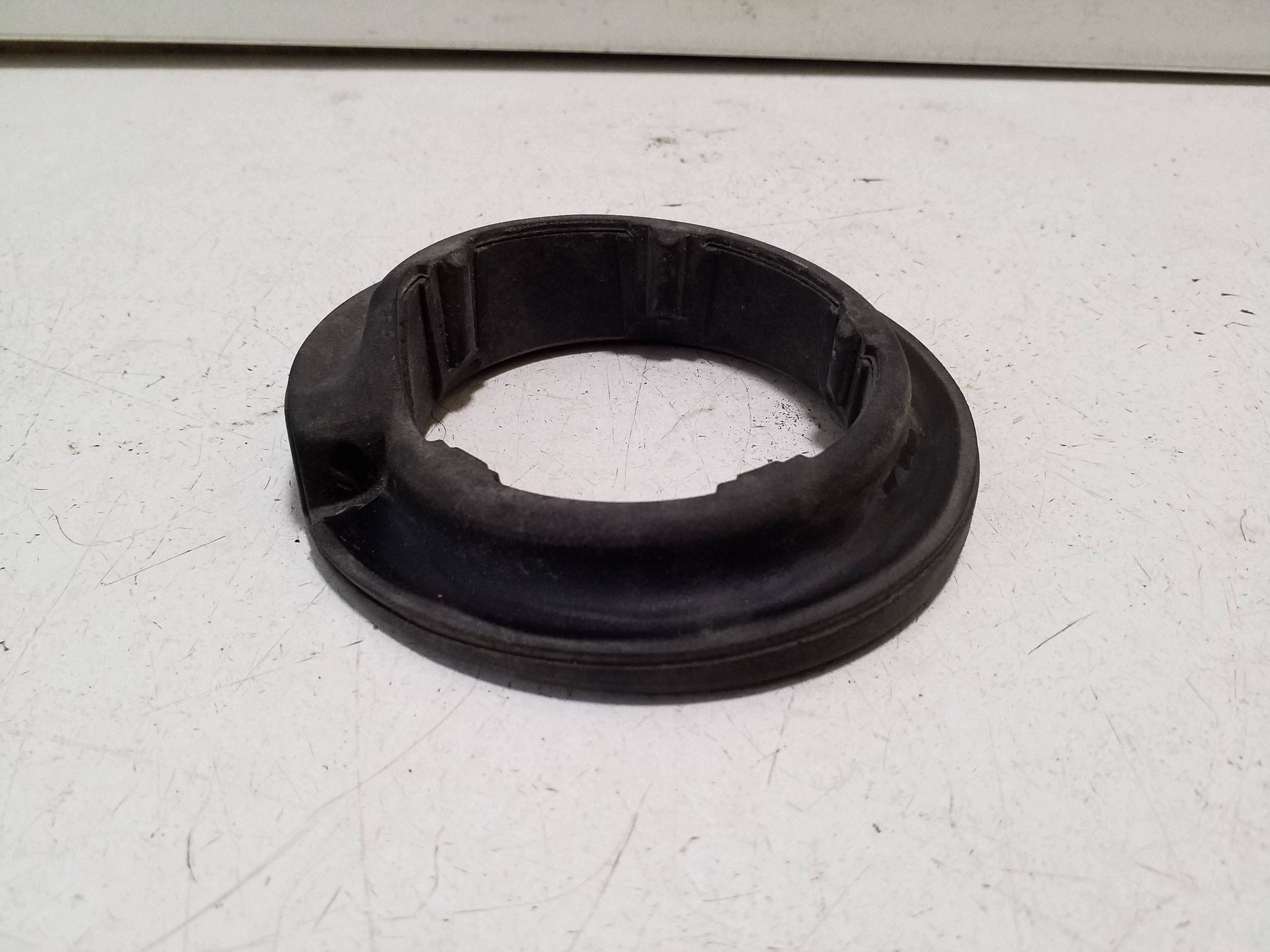 Mercedes GLC X253 C253 Gummifeder vorne links image 3