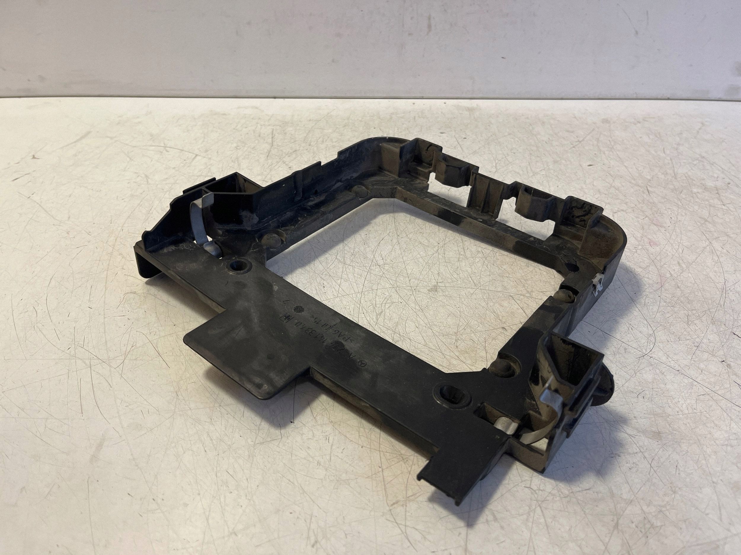 Supporto ECU Mercedes-Benz E W238 A2741413340 image 2