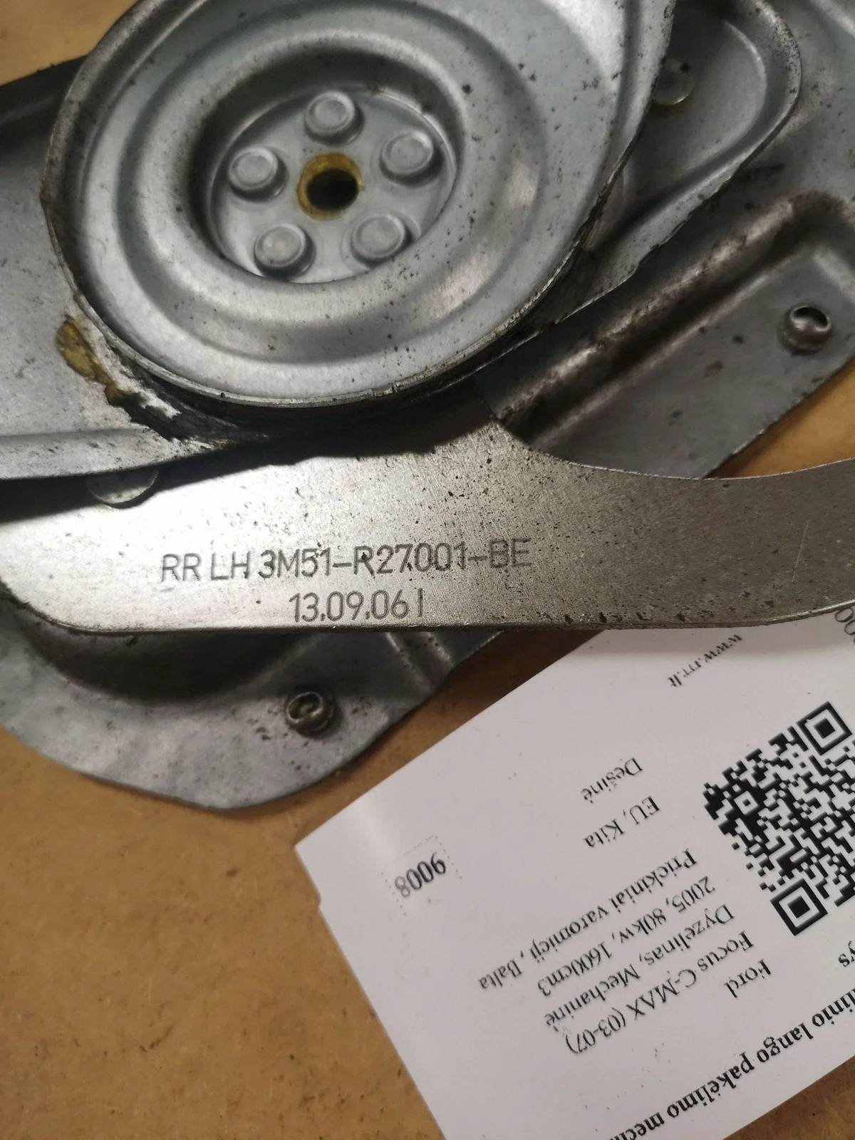 Lasinnostin Ford Focus C-MAX Tak Oikea Käytetty
