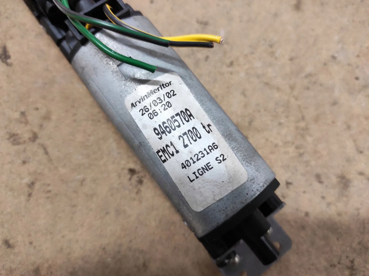 Moteur siège Citroen C5 Gauche 9460570A image 3