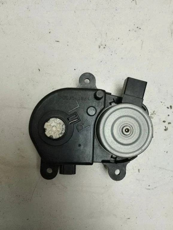 Infiniti EX 2010 Koplampregeling Motor 3700011951 image 4