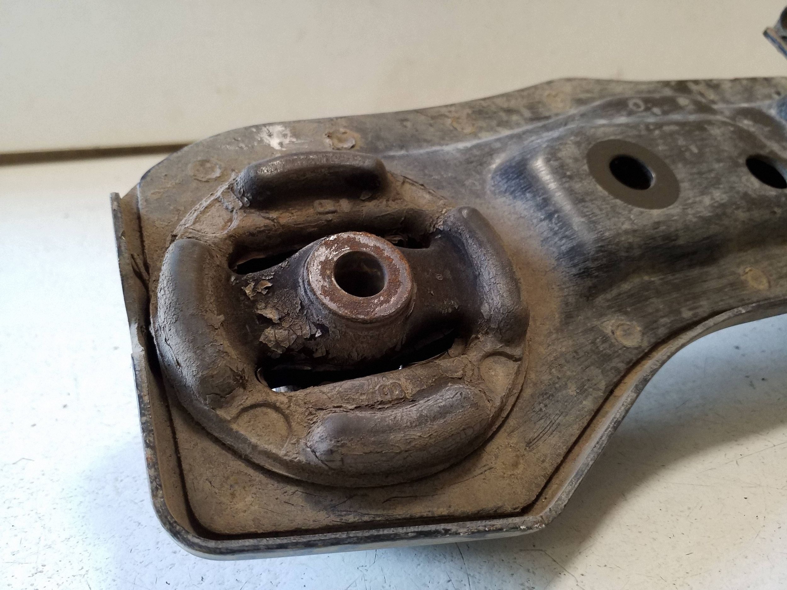 Honda CR-V Halterung Hinterachsdifferential image 5