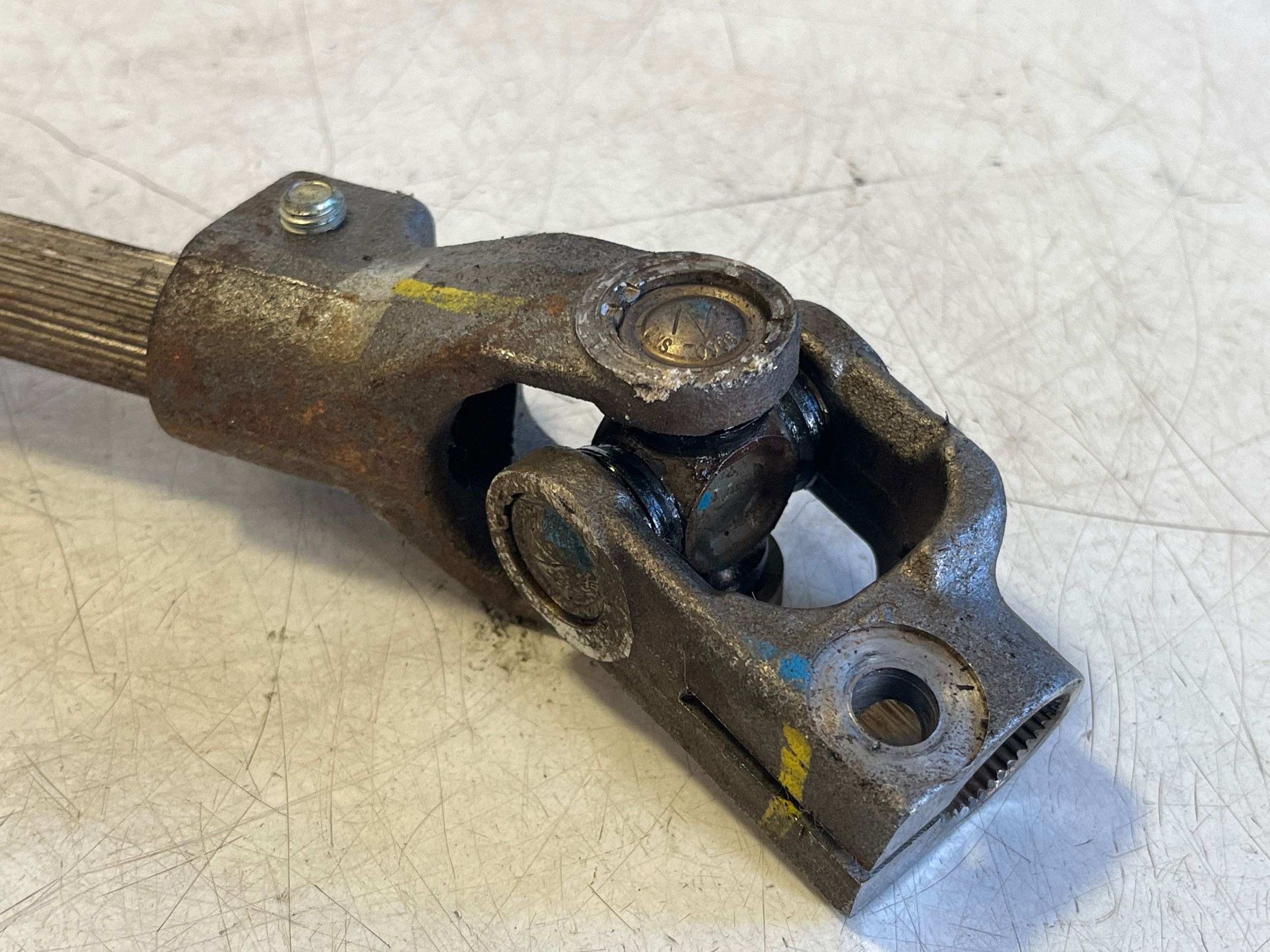 Toyota Avensis T250 Driveshaft U-Joint 160107