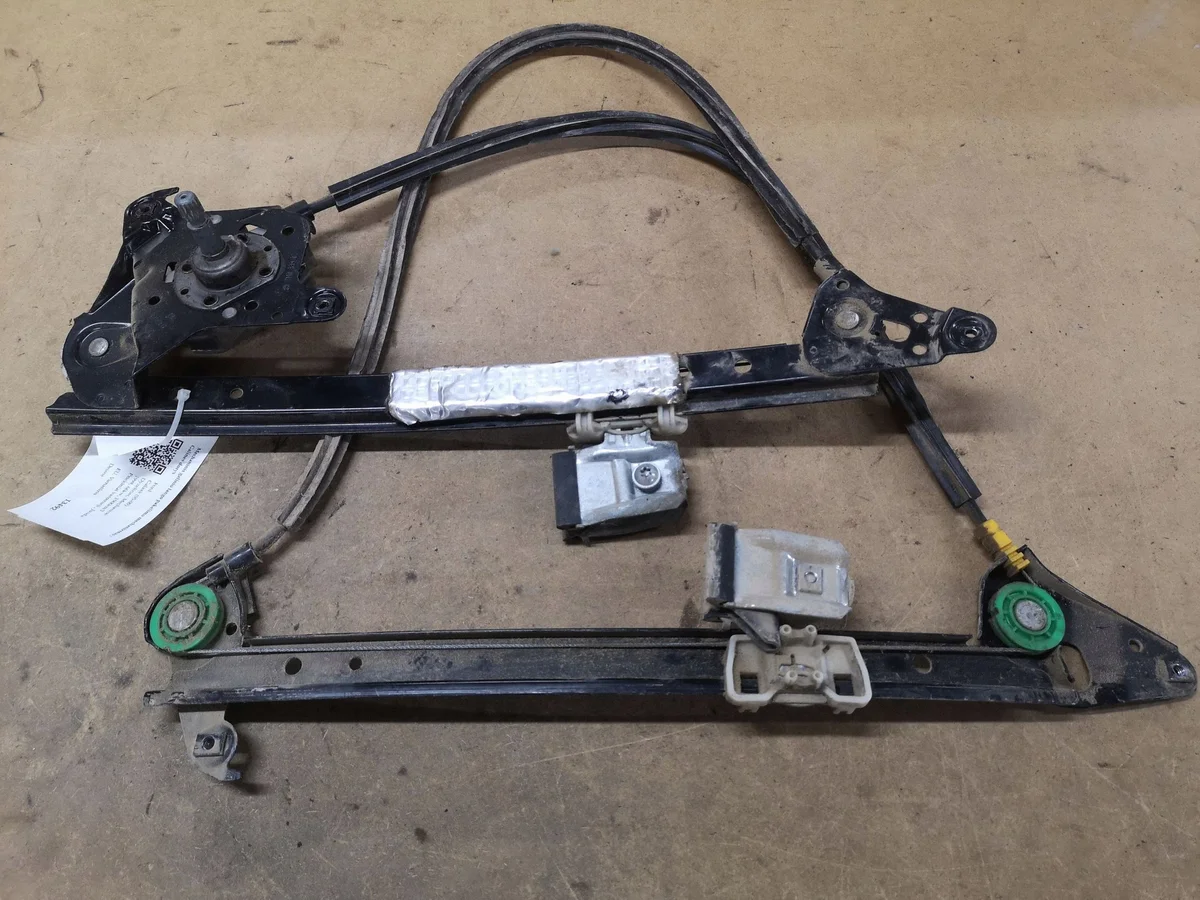 Lève-vitre arrière droit Ford Galaxy 7M0839402