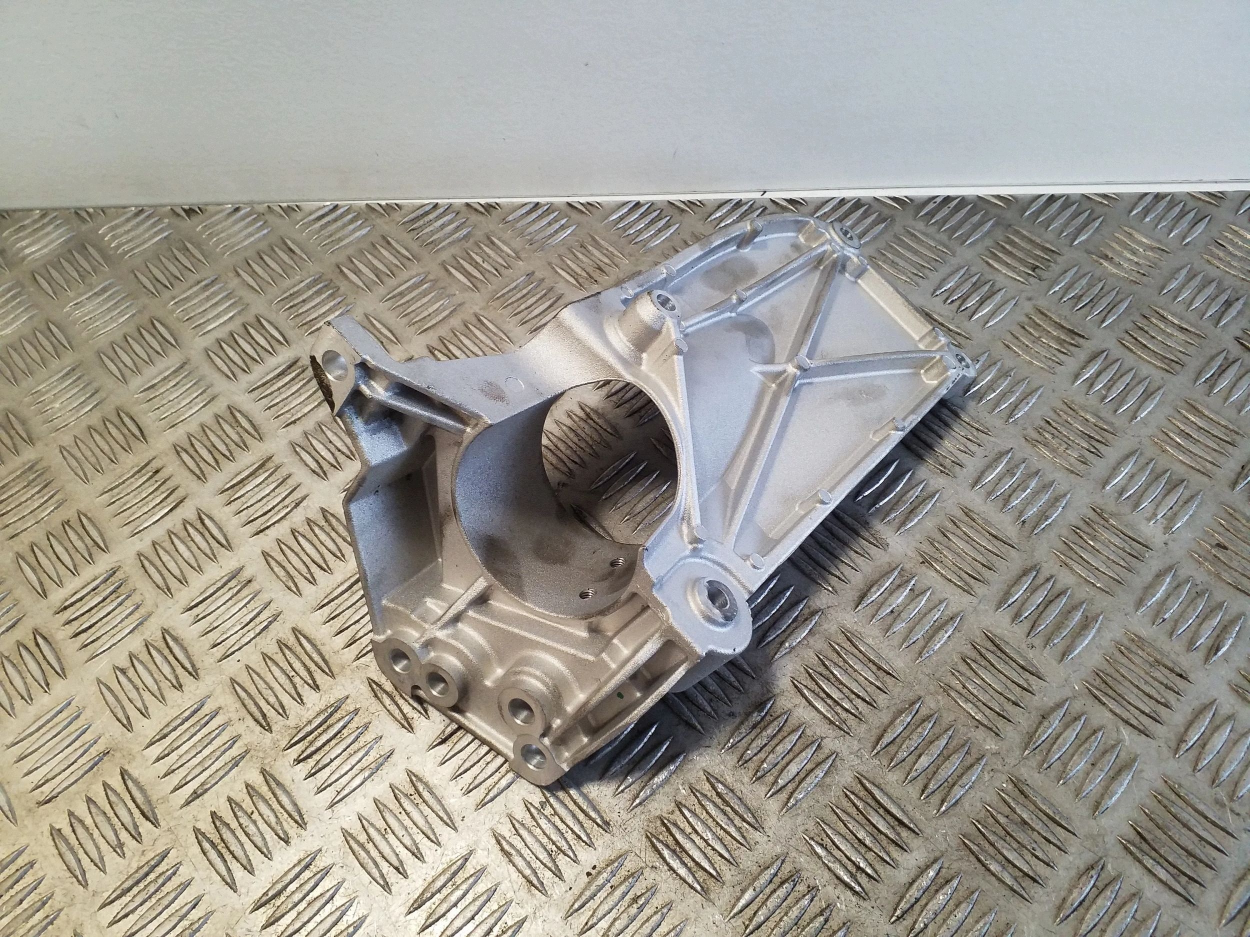 Volvo XC60 Support Silencieux 32202602 image 3
